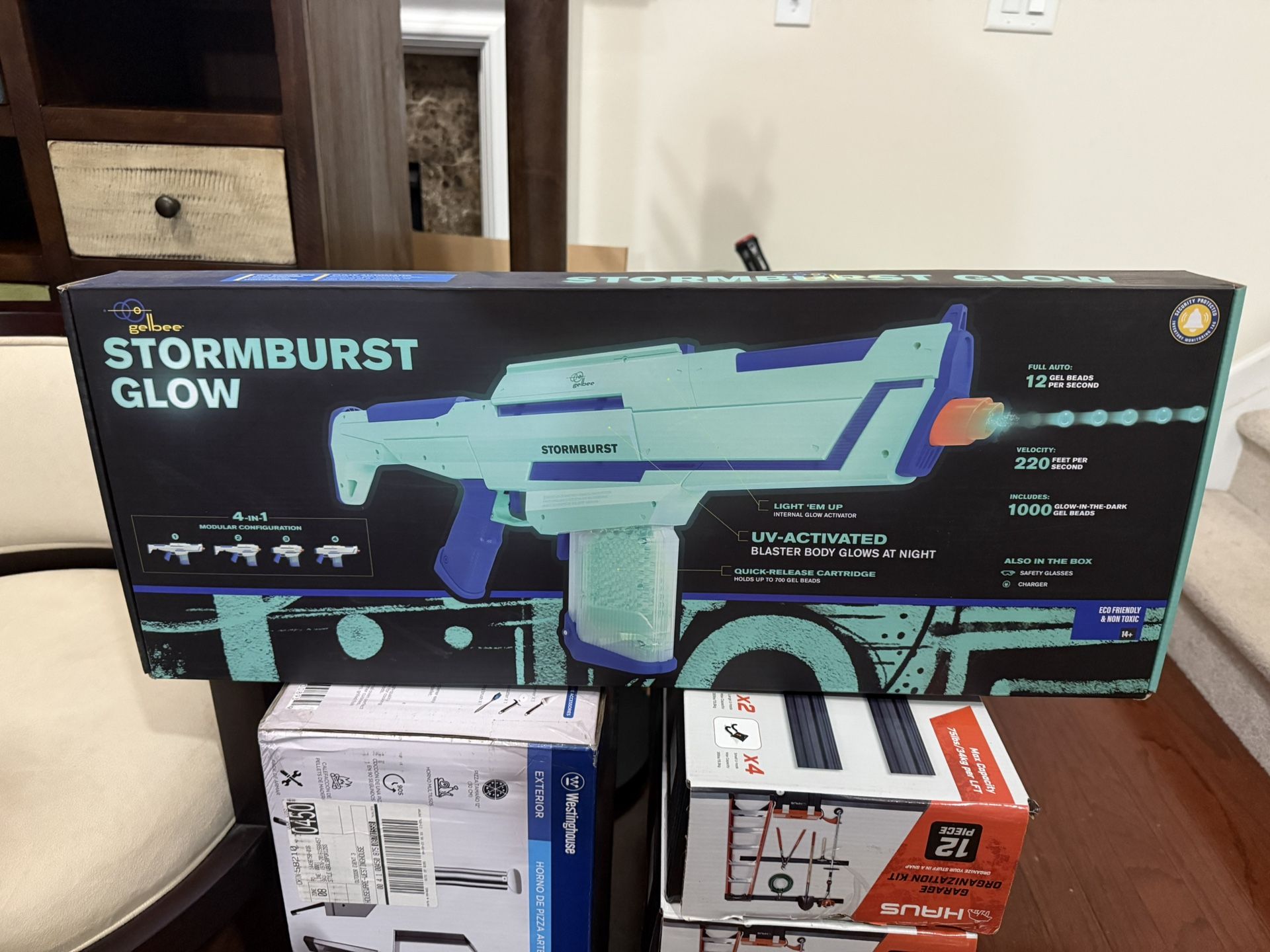 Brand New Stormburst Glow GelBlaster Gun