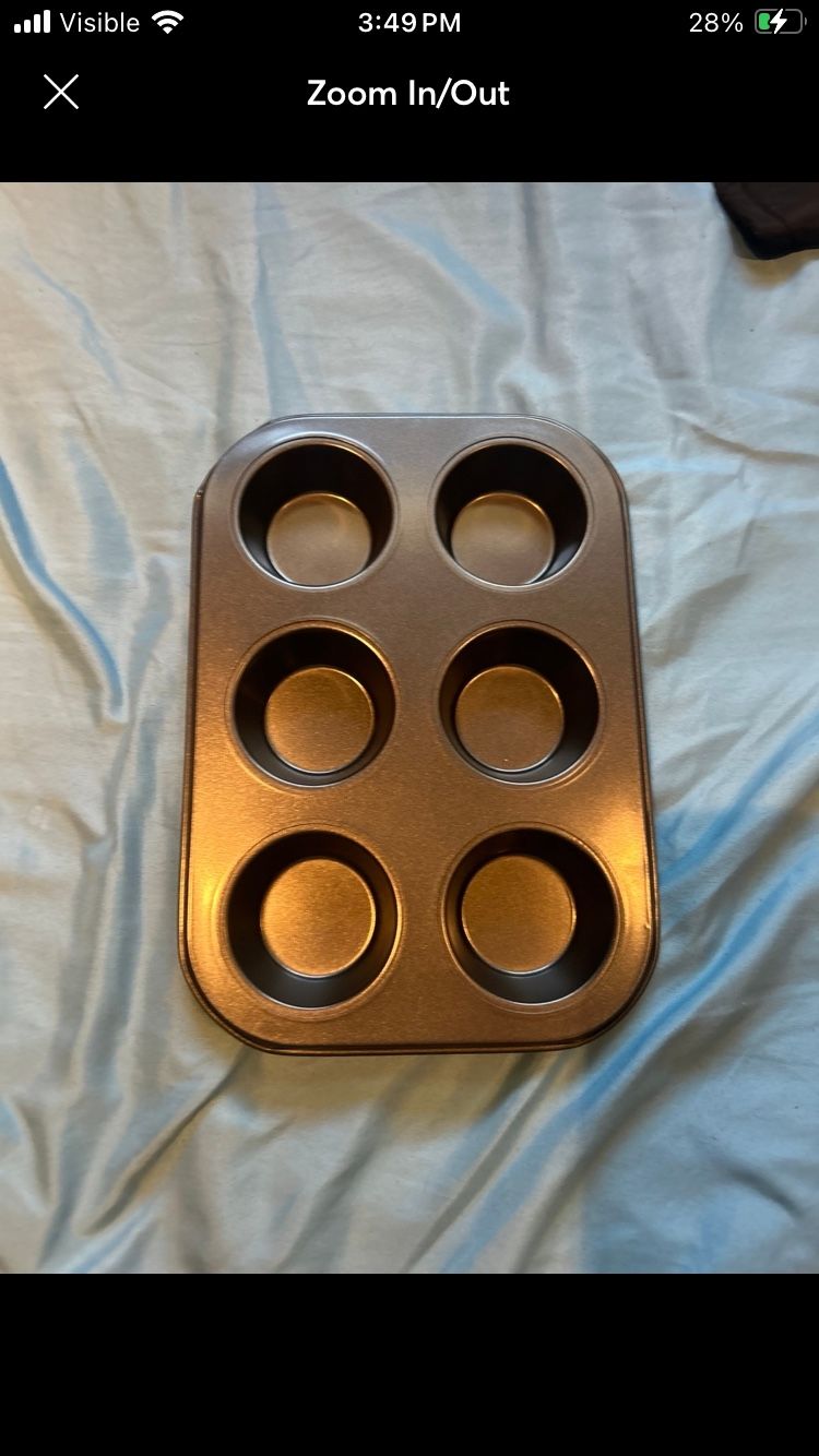 2 Muffin Pans