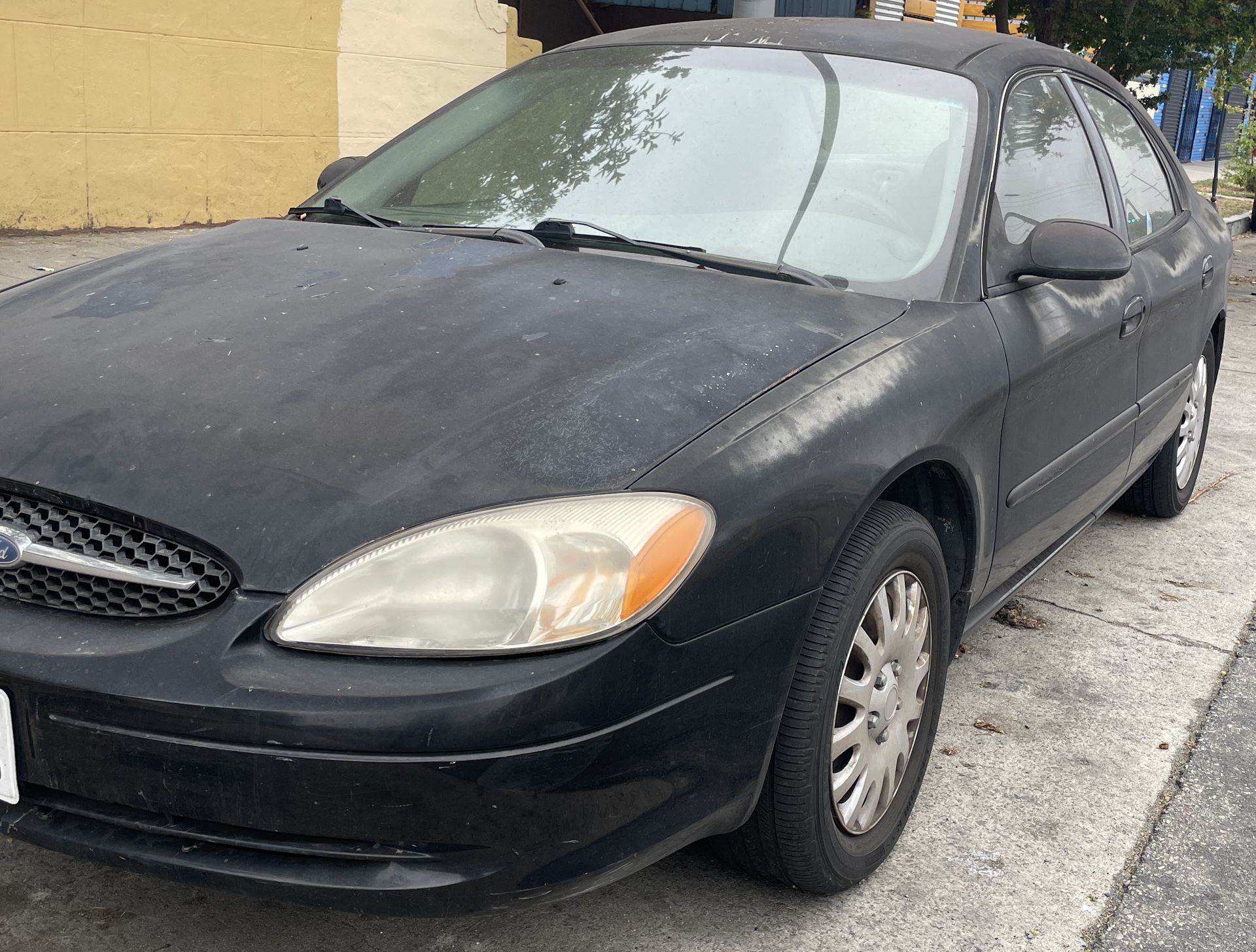 2000 Ford Taurus