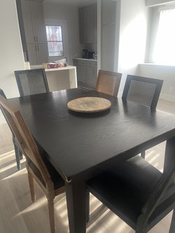 Dinning Room Table 