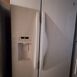 Kenmore Side By Side Refrigerator 
