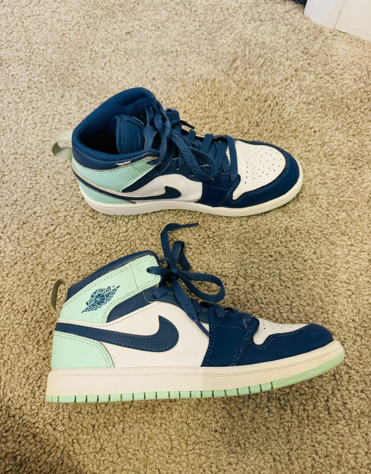 Preschool Air Jordan Retro 1 MID 'Mystic Navy Mint Foam Size 2Y