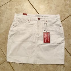 Levi Signature White Jean Skirt 