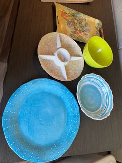 5 Outdoor Melamine serving pieces