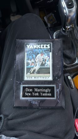 1986 Topps Don Mattingly Baseball Card in plaque