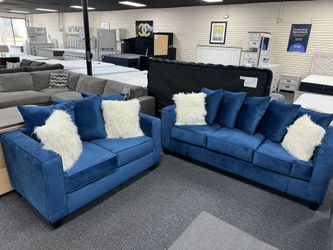 New Sofa & Loveseat. 🚚WE DELIVER🚚