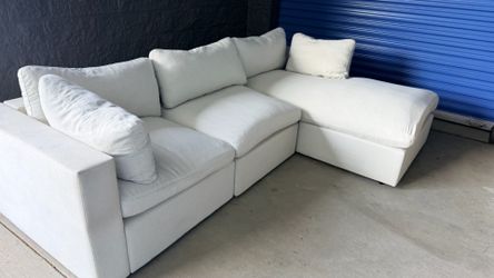 Sectional couch sofa (Free delivery)🚚