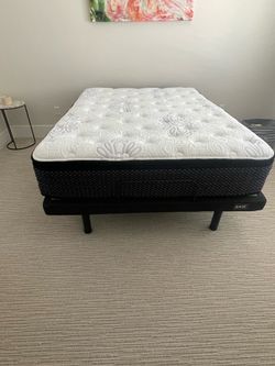 Queen Mattress & Adjustable Base
