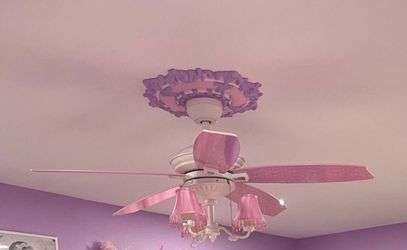 Girls ceiling fan with medallion
