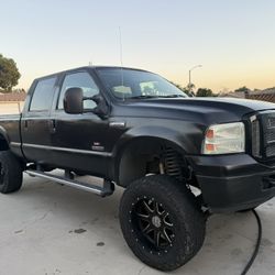 2005 Ford F-250  4x4 Diesel 