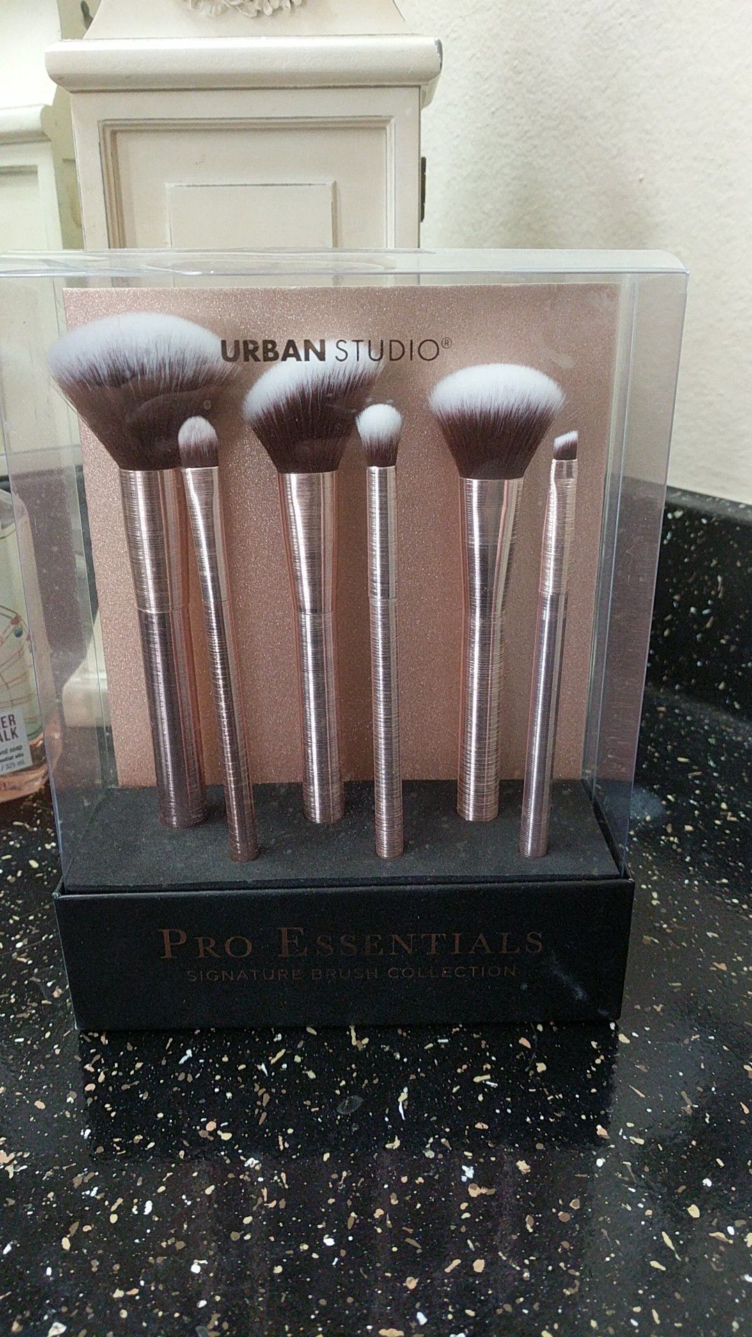 $2 NEW MAKEUP BRUSHES FOR SET