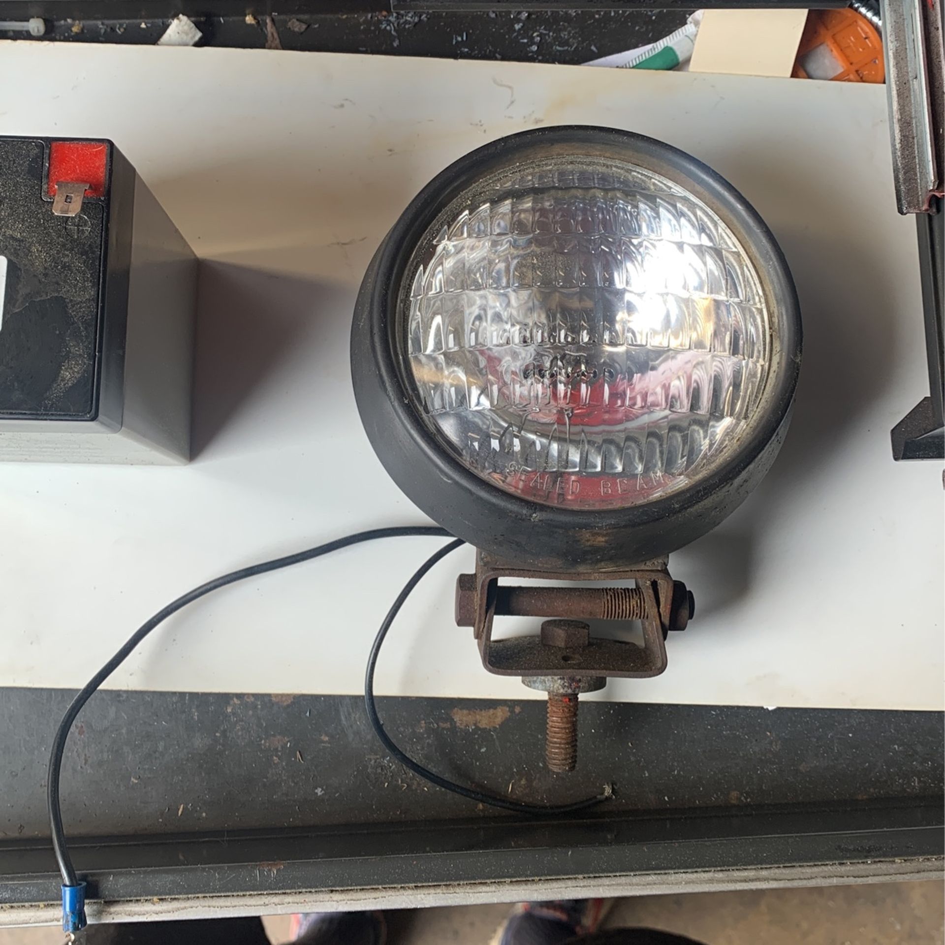 SAE-FONY-91 6493 Antique Jeep Light