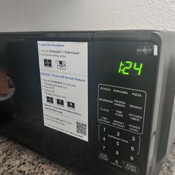 Move Out Sale: Microwave - Available 5/14 