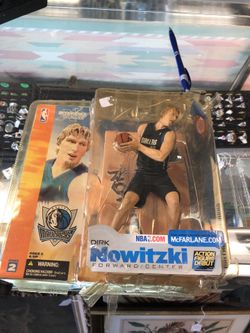 Dirk Norwitzki Figurine