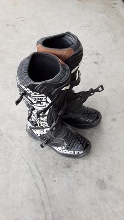 New oneill size 12 mx boots