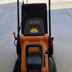 Black And Decked 13 amp Corded Lawnmower 