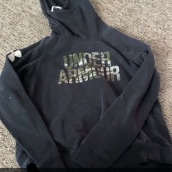 Women Under Armor Hoodie Small