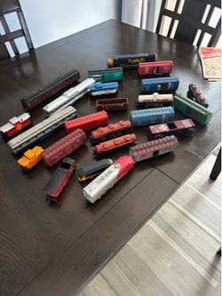 Vintage HO Scale Model Train Car Lot