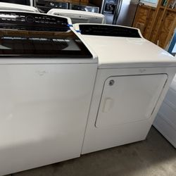 Whirlpool Washer And Dryer Set