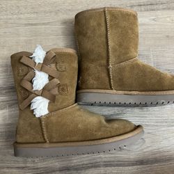 Girls Youth Uggs Ugg Boots Size 1
