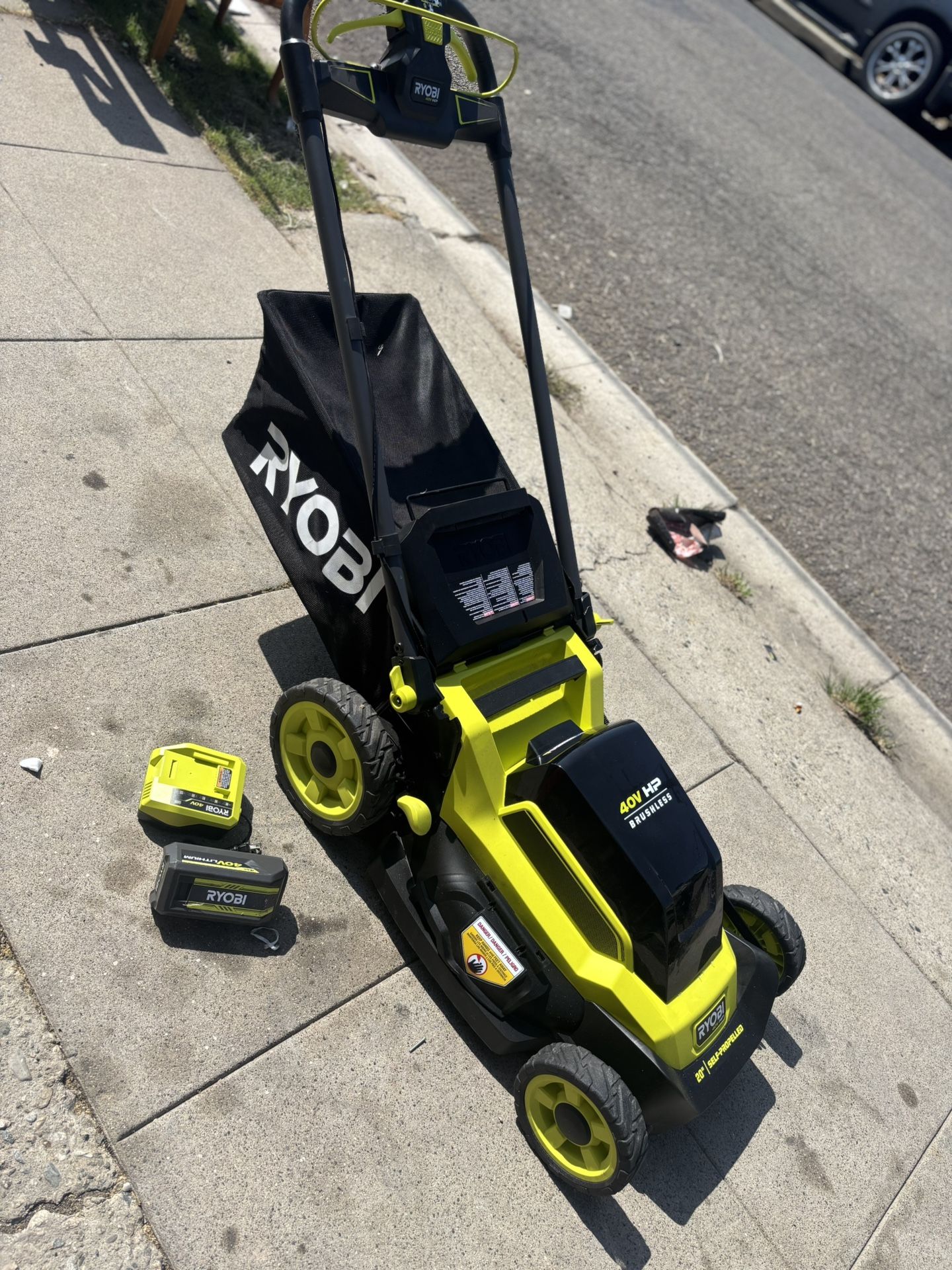 Podadora, Ryobi, batería y cargador