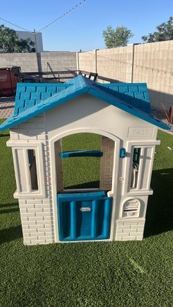 Toddler playhouse
