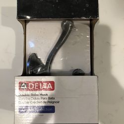 Delta Double Robe Hook Linden Collection