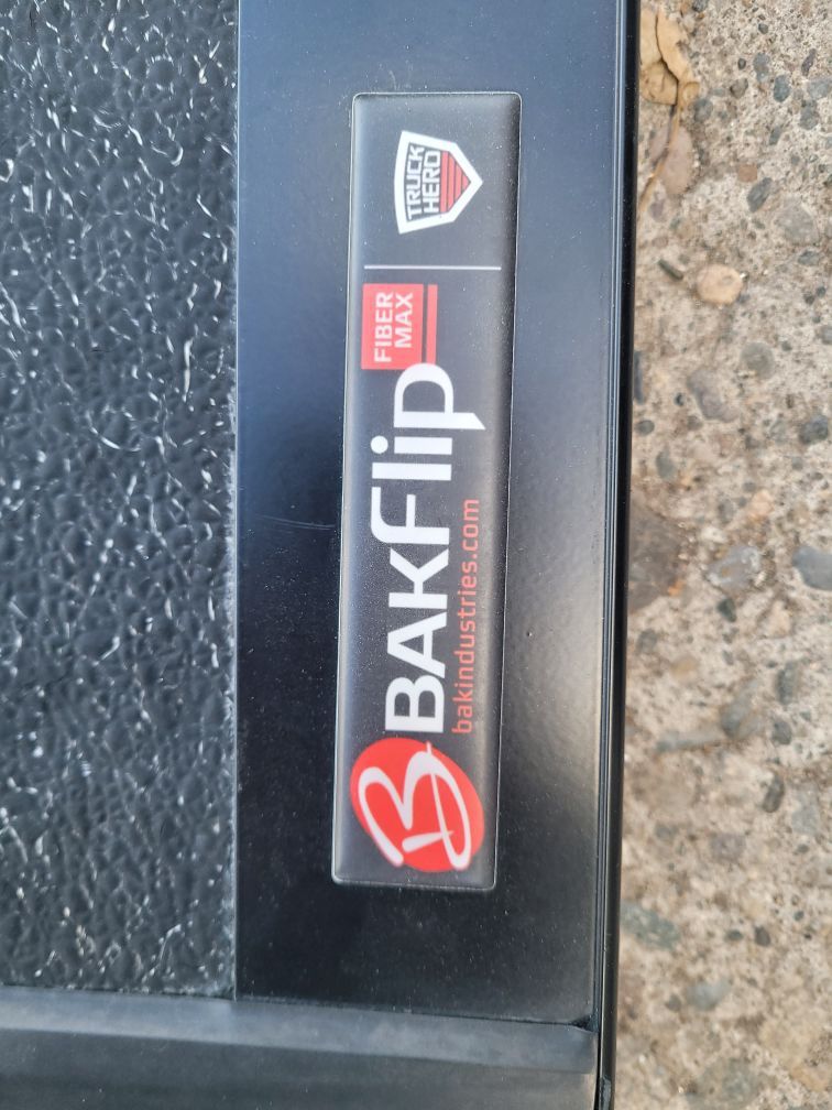 BAK INDUSTRIES 1126227 BAKFLIP FIBERMAX HARD FOLDING TRUCK BED COVER