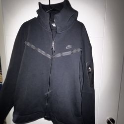 Men’s Black Nike Tech 
