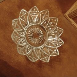 Vintage Pressed Glass Federal Glass Petal Bowl 6” in Diameter collection