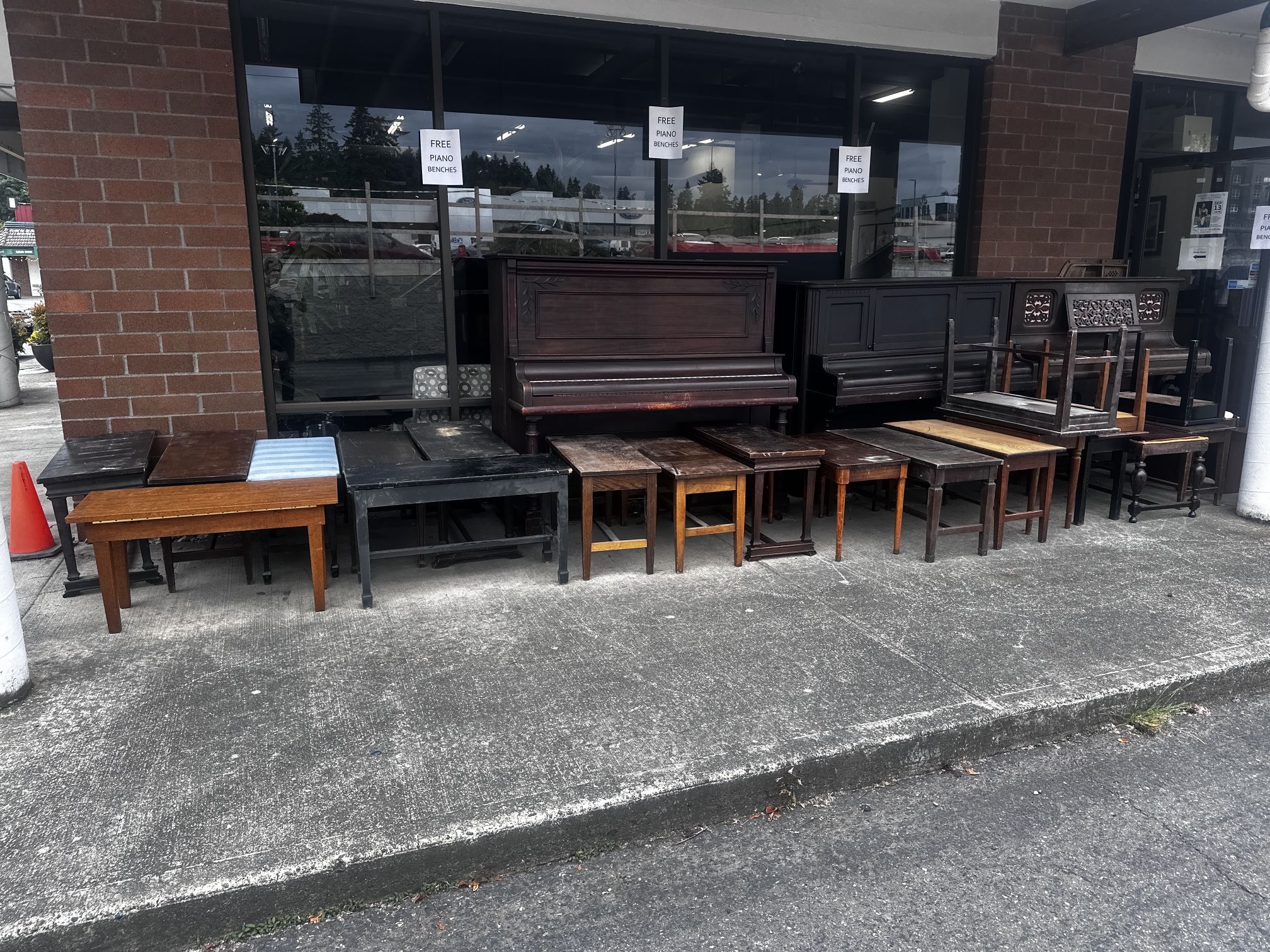 Updated 6/13- Free Piano Benches