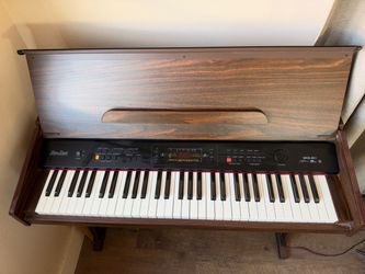 Main Street 61 Note Console Piano MKB-861