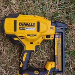 DeWalt XR 18gauge Stapler