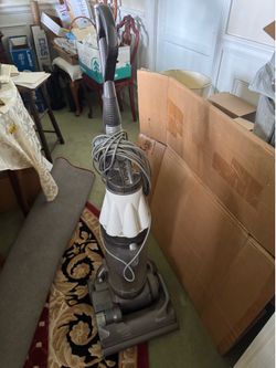 Dyson DC07 upright vacuum cleaner