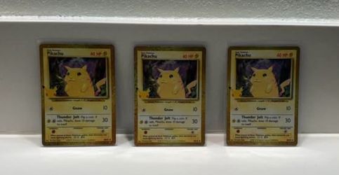 Pokemon 30th Anniversary Pikachu Classic Collection Gold Border Holo 58/102 NM