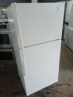 Whirlpool white top freezer refrigerator - Free delivery