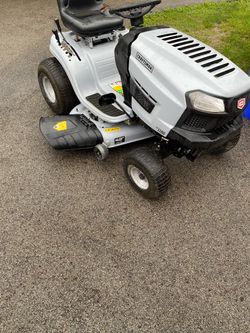 2018 Craftsman T1100 42 inch lawn tractor mower