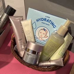 : 🌸 Luxury Self-Care Spa Basket – Gift Set