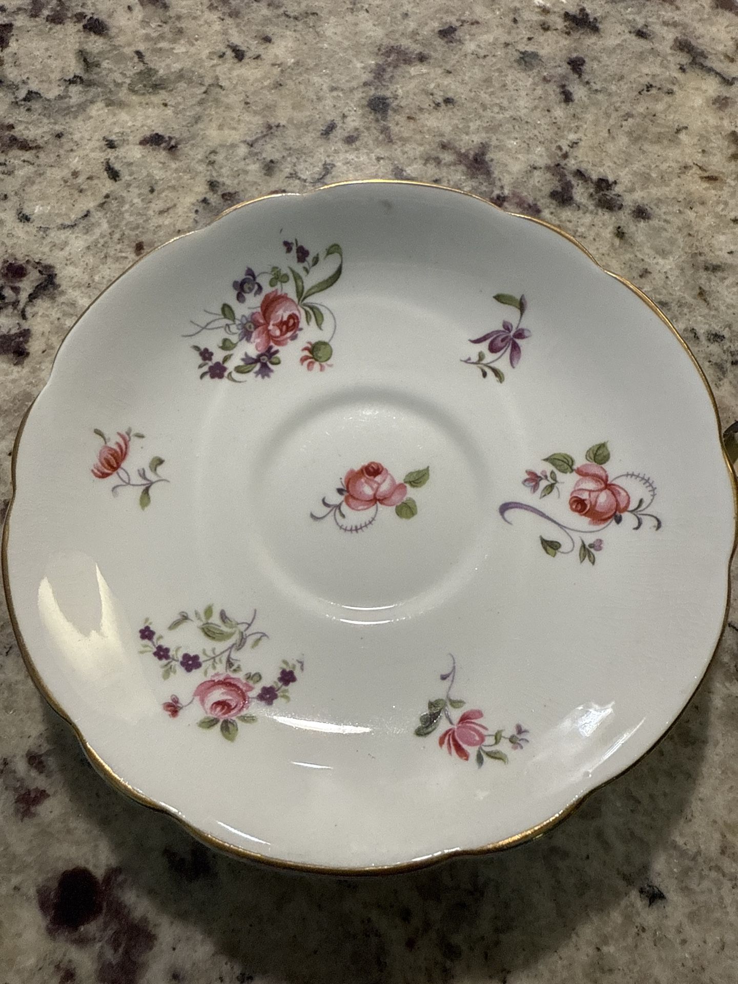 🌹 Winston Bone China Saucer – 22K Gold Trim – Made in England