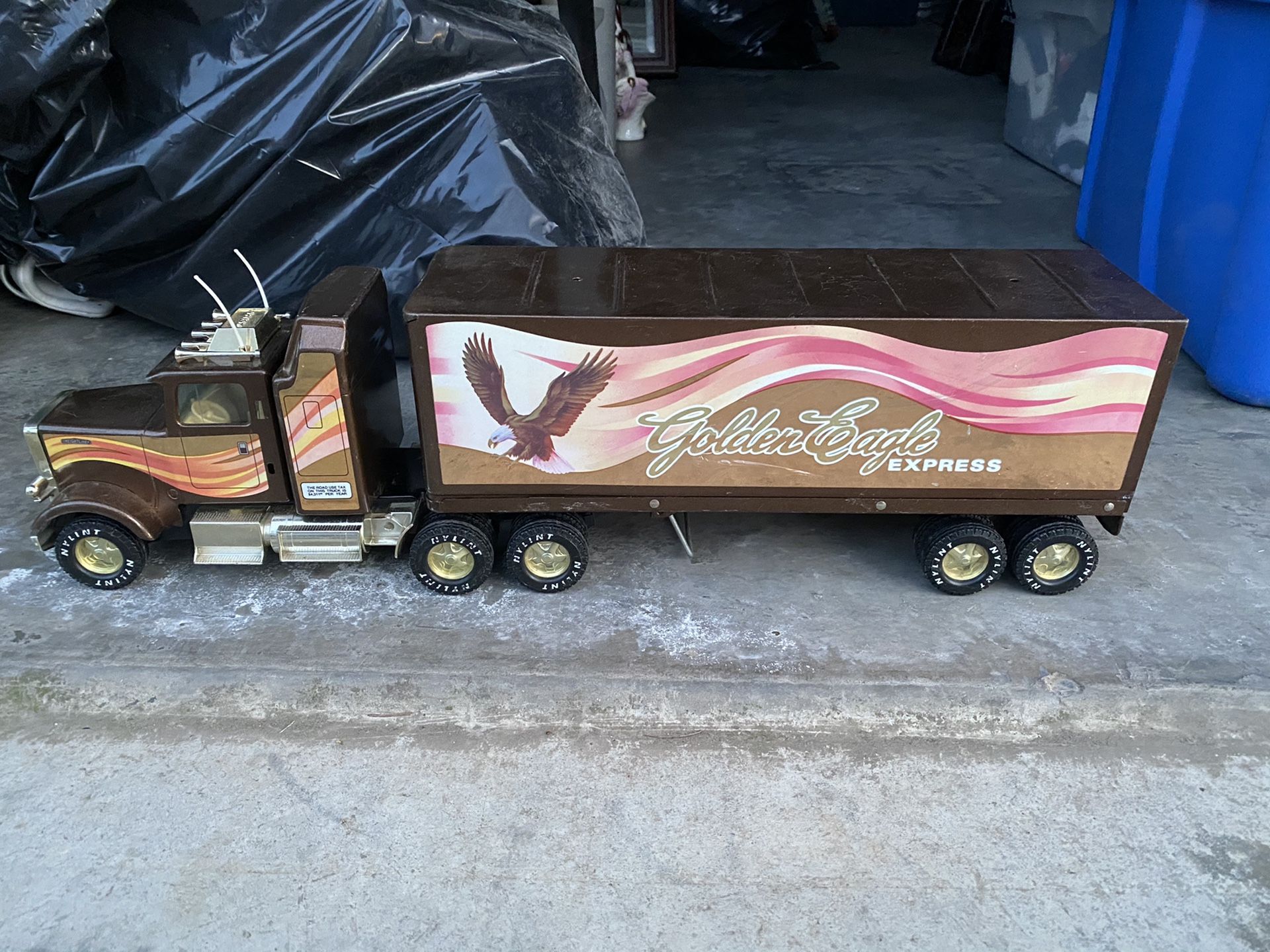 Vintage Nylint Golden Eagle Express metal muscle semi truck tractor trailer