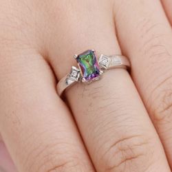 Silver Emerald Cut Multi-Colored Ring for Women, Crafted From Copper with Cubic Zirconia Gem Stones, Solitaire Rainbow Fashion Jewelry, Size 9 *NEW*