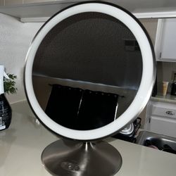 iHome Glow Ring Mirror