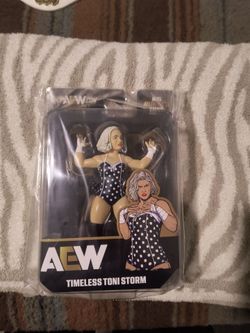 Aew big rubber guys Toni Storm