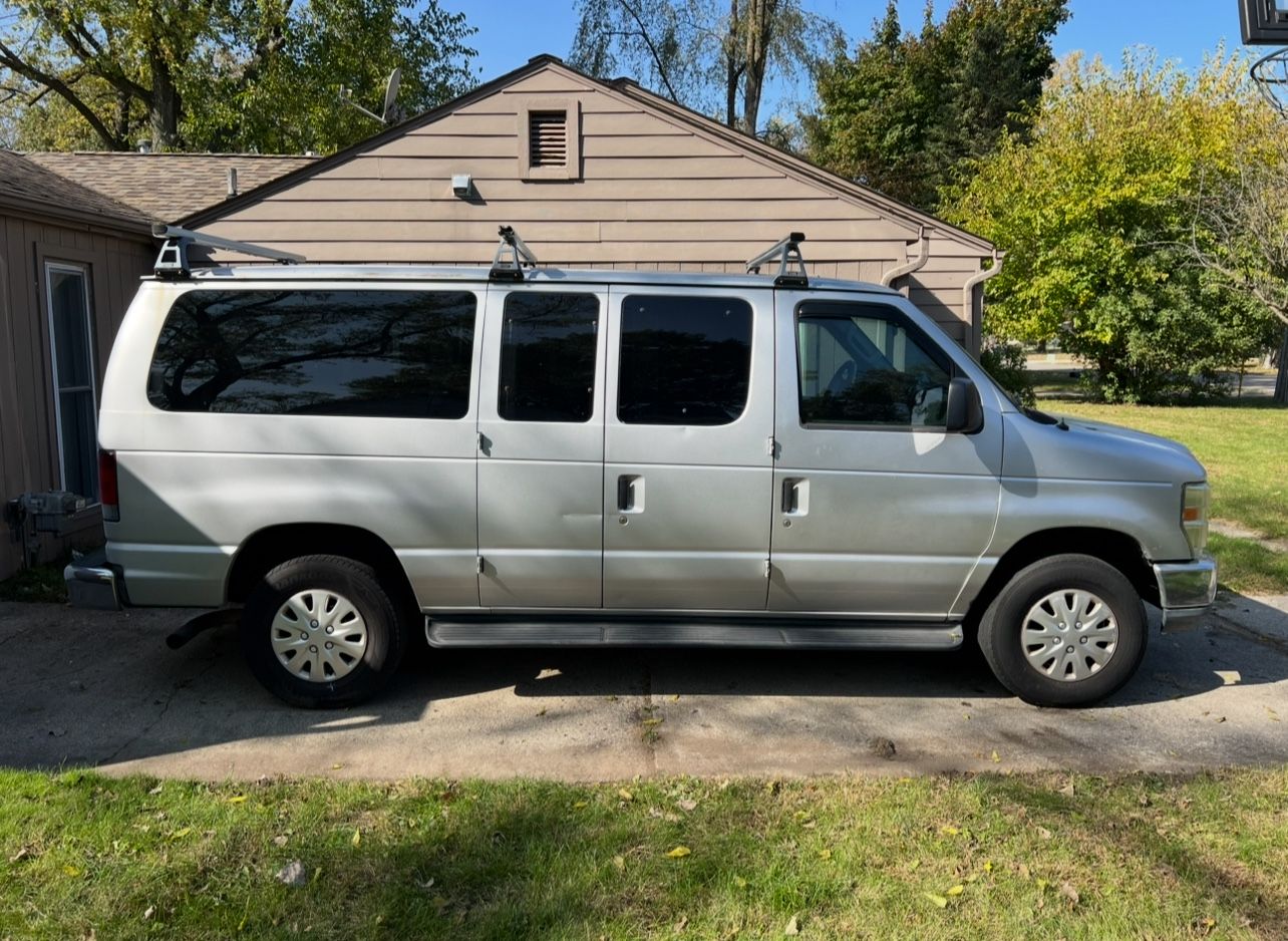 2011 Ford E-350