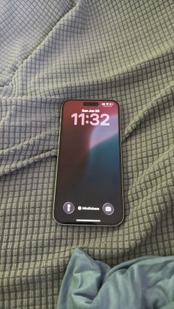 iPhone 15 plus green