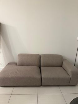 SOFA CASTLERY