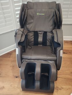Real Relax Zero Gravity Full Body Massage Chair w/ Bluetooth, Heat & LCD Remote – Perfect Condition, Like New