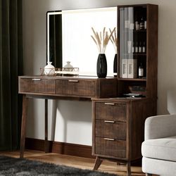 Vanity Table/Makeup Desk with Mirror & Storage