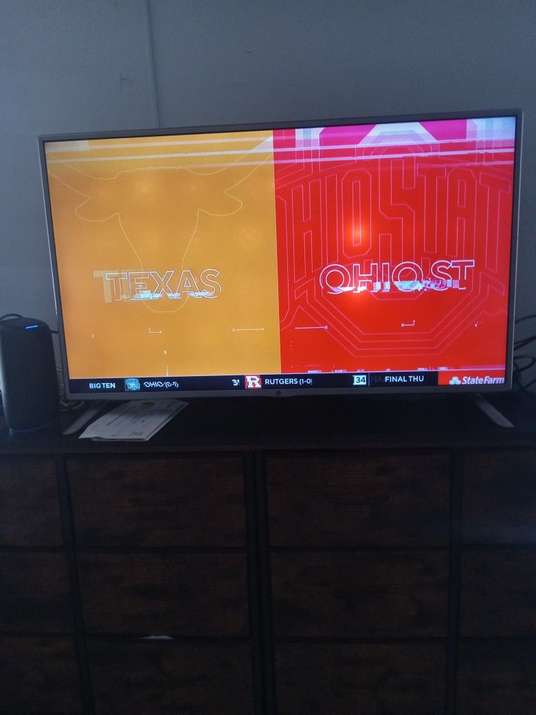 LG smart TV For sale