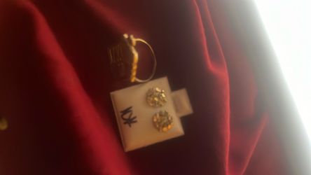 Gold earrings and ring